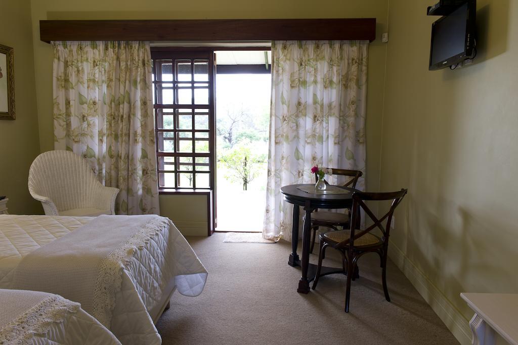 Olive Hill Country Lodge Bloemfontein Exteriör bild